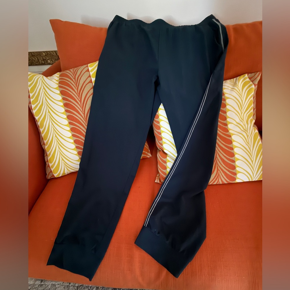 Banana Republic NAVY Joggers with Side Stripe- LIGHTWEIGHT- SOFT
